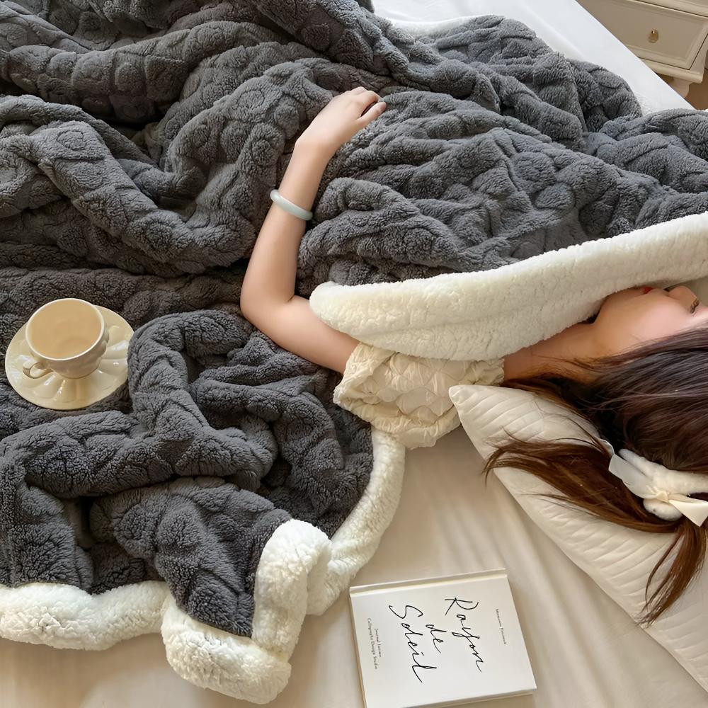 Nuvella | Heart Sherpa Blanket