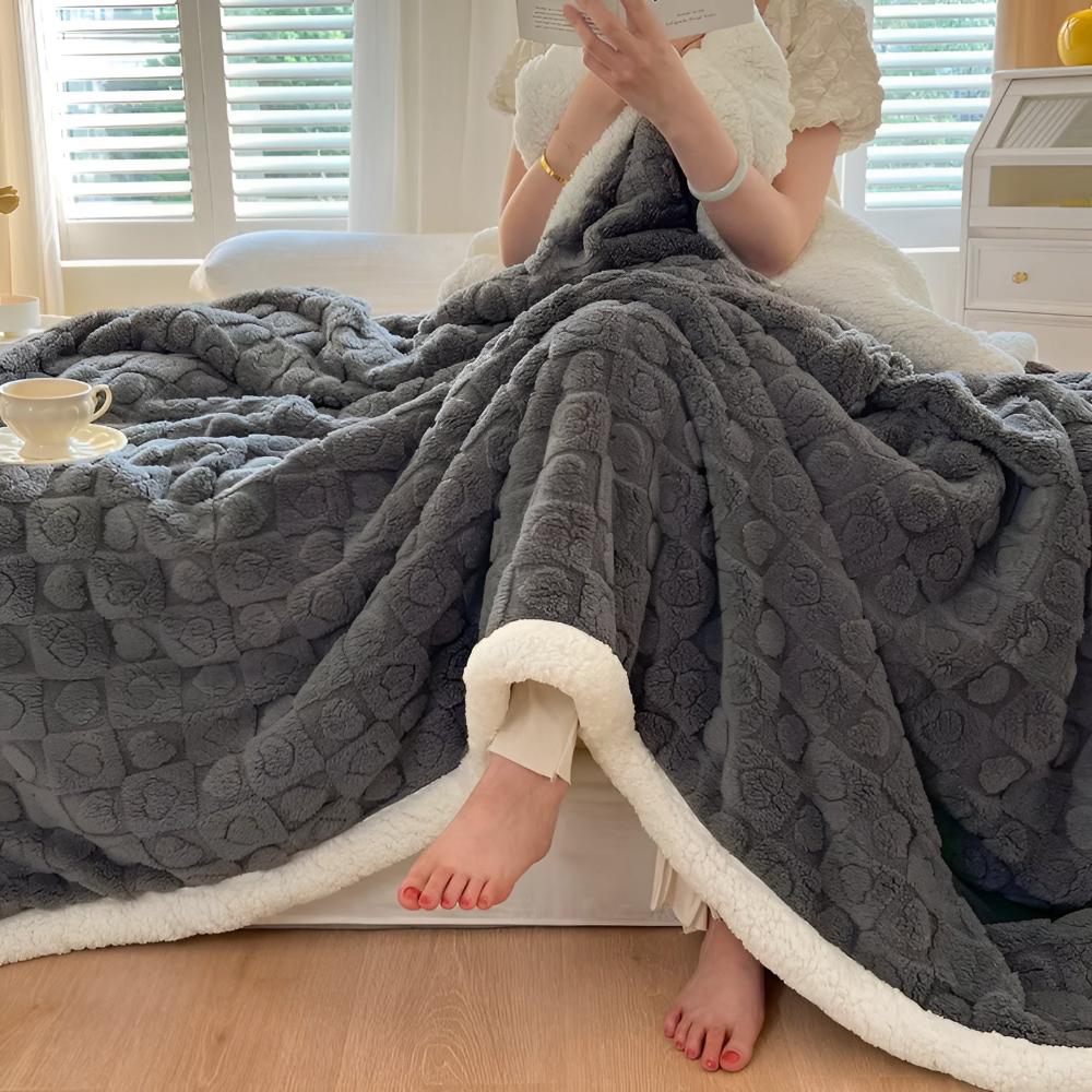 Nuvella | Heart Sherpa Blanket