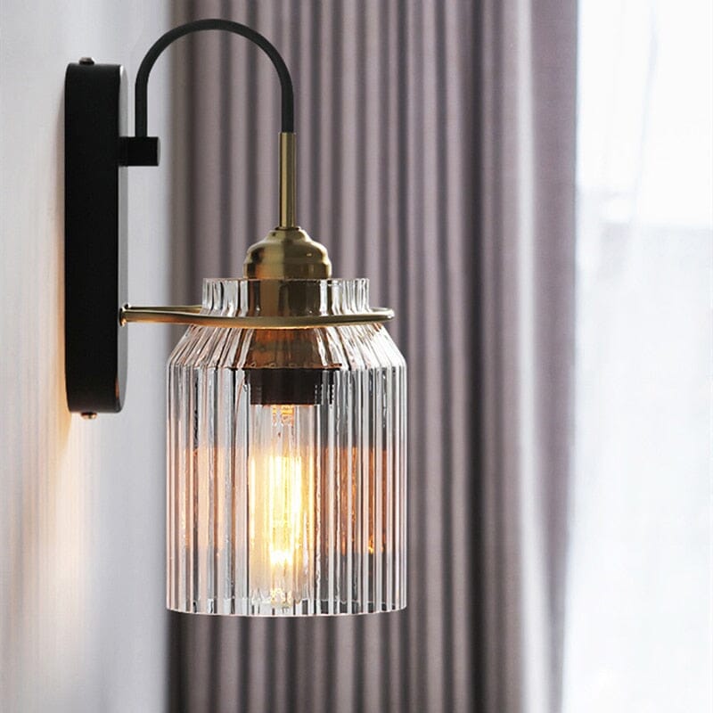 Arden glass vegglampe i nordisk stil med metallramme og aluminiumsfinish