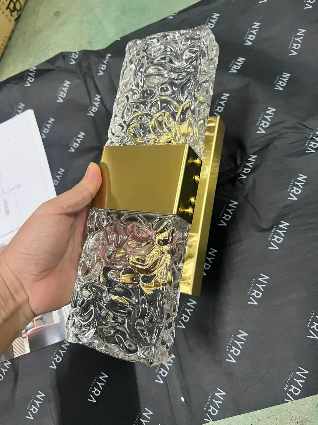 Avelyn Carlton Style Wall Light Handcrafted Ambient Illumination